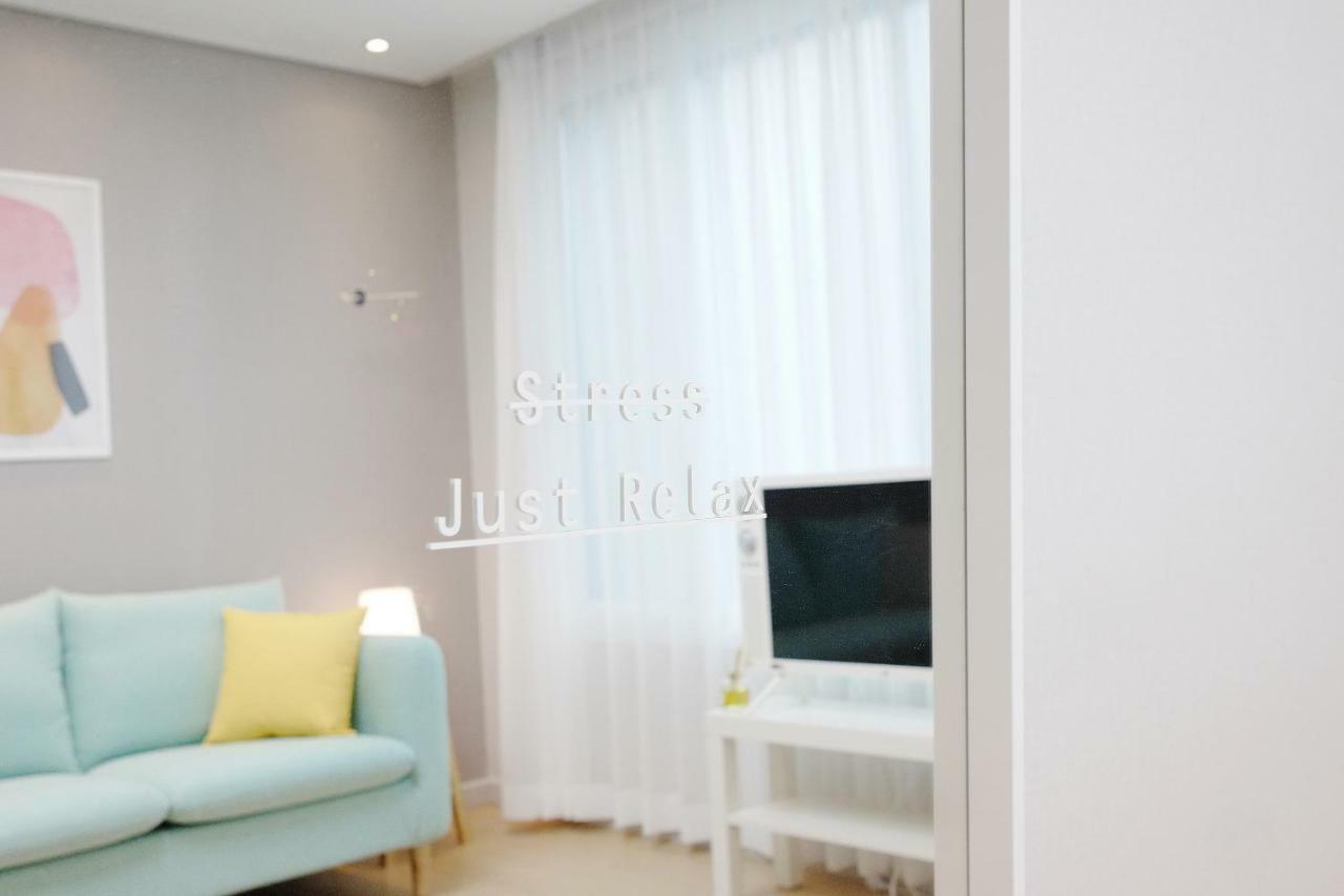 H House Yeonnam Lägenhet Seoul Exteriör bild