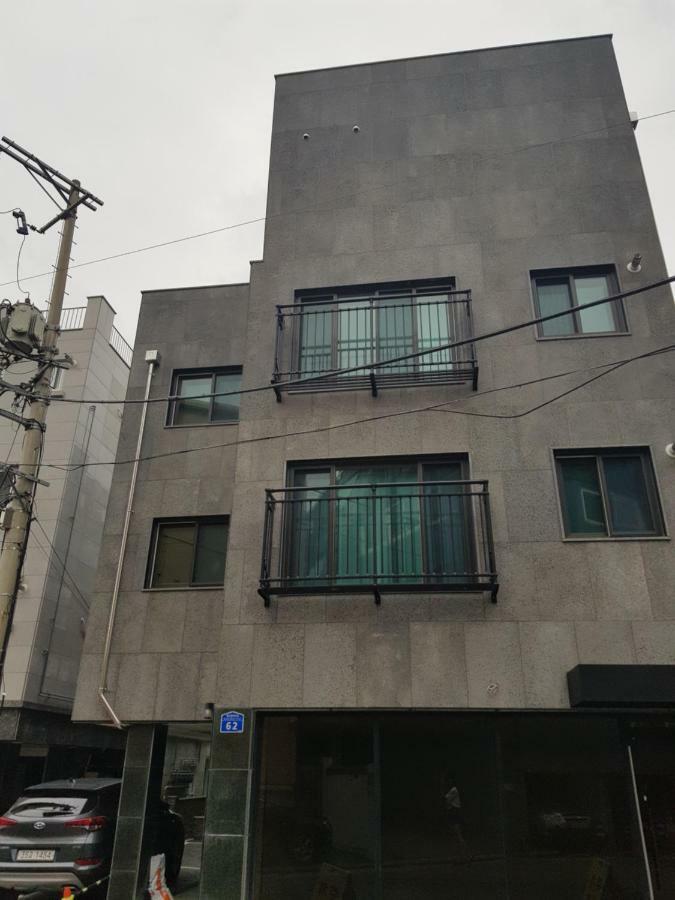 H House Yeonnam Lägenhet Seoul Exteriör bild