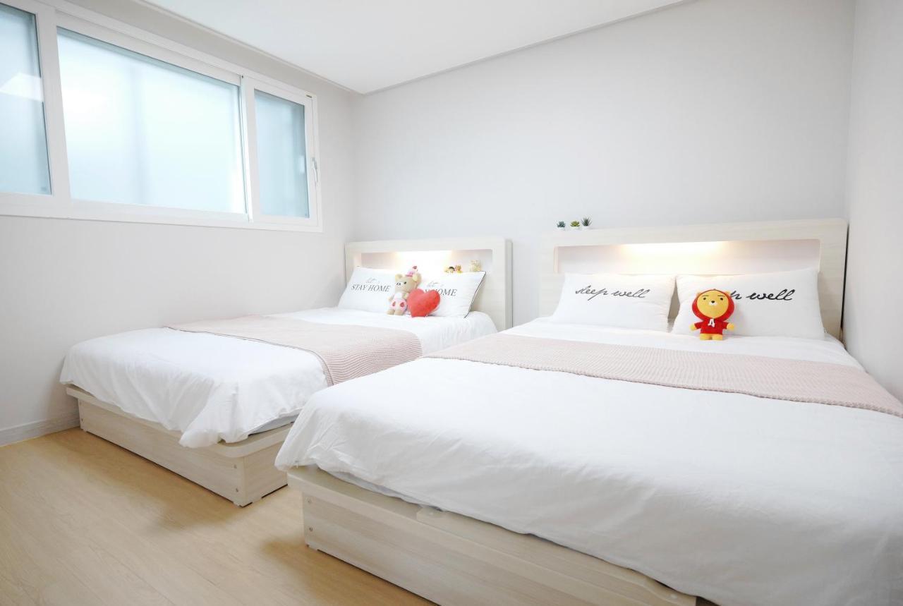 H House Yeonnam Lägenhet Seoul Exteriör bild